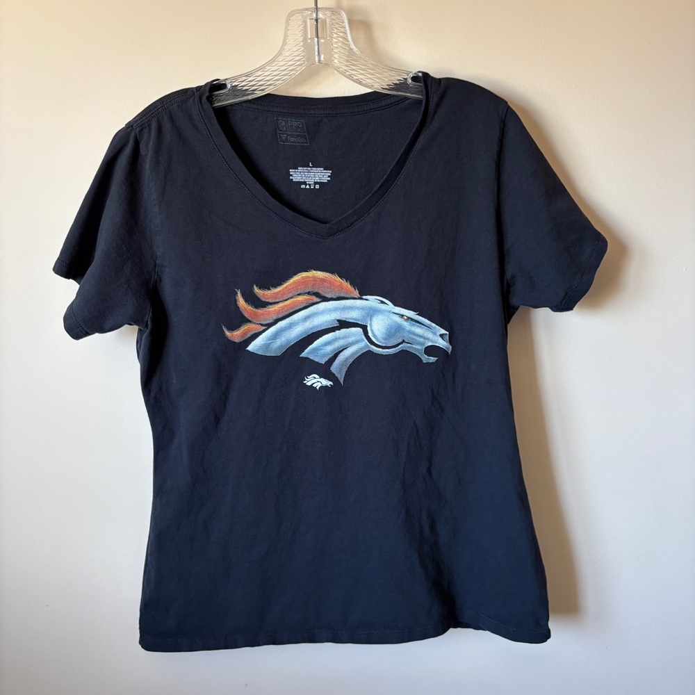 NFL Fanatics Women’s Large Denver Broncos Short Sleeve Cotton Tshirt